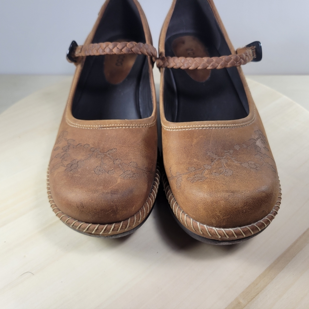 ECCO Sussex Brown Leather Floral Tooled Mary Jane Clogs Women’s size EU 39 - Picture 9 of 16